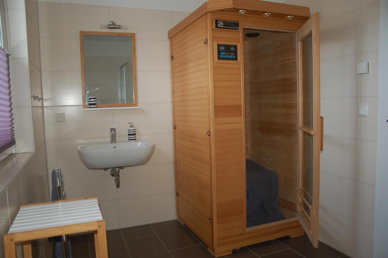 Behagliches Ferienhaus Zaunkoenig -Mit Kamin Und Sauna Tanne Exteriör bild