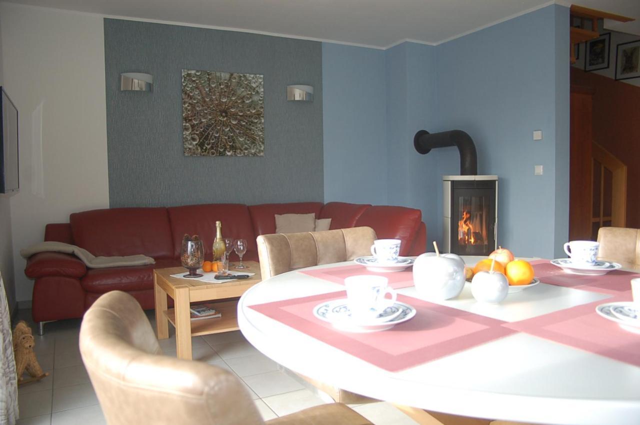 Behagliches Ferienhaus Zaunkoenig -Mit Kamin Und Sauna Tanne Exteriör bild