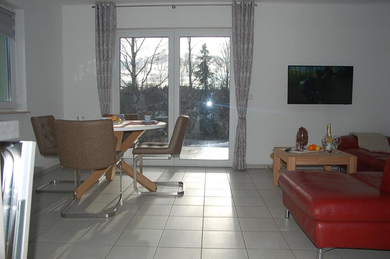 Behagliches Ferienhaus Zaunkoenig -Mit Kamin Und Sauna Tanne Exteriör bild