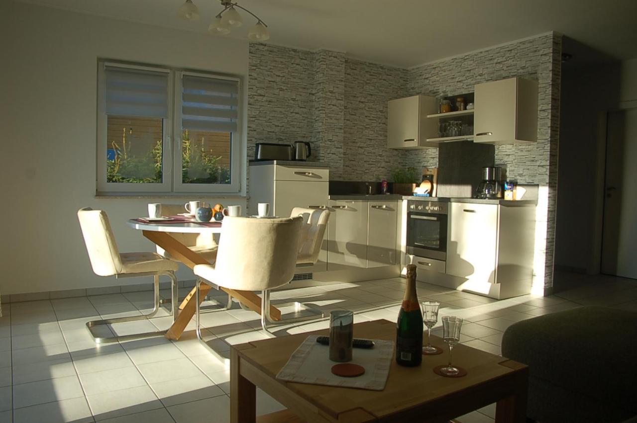 Behagliches Ferienhaus Zaunkoenig -Mit Kamin Und Sauna Tanne Exteriör bild