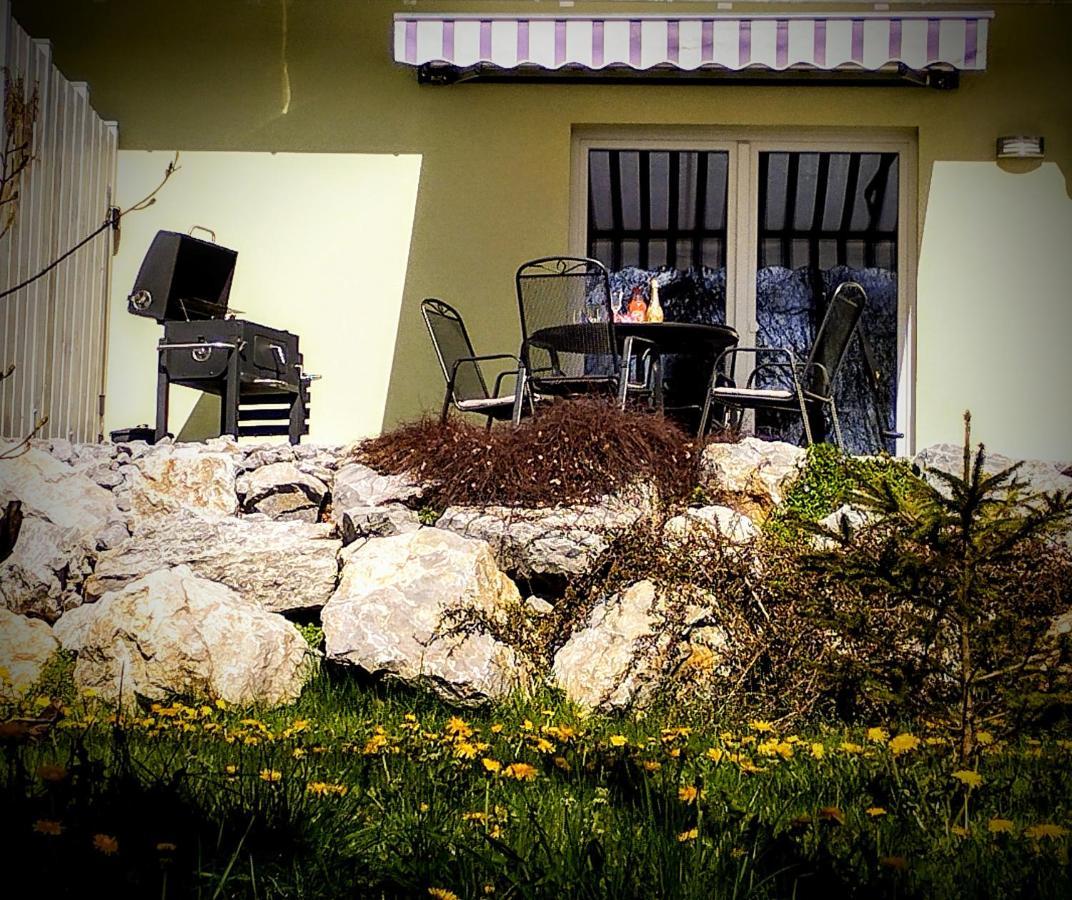 Behagliches Ferienhaus Zaunkoenig -Mit Kamin Und Sauna Tanne Exteriör bild